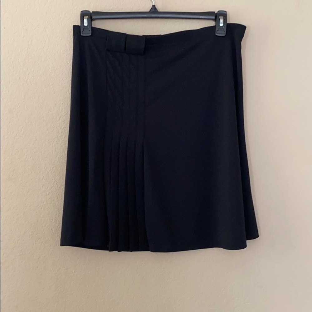 City DKNY women’s large above knee skirt black